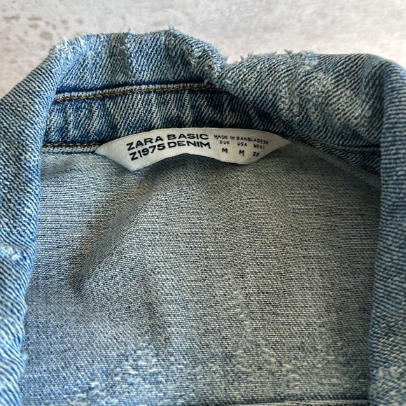 Zara women’s jean jacket - Picture 2 of 7